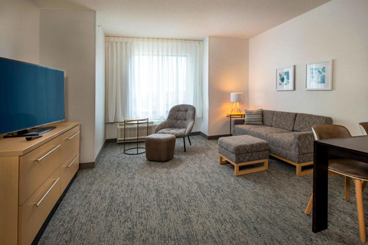 Towneplace Suites By Marriott Frederick Εξωτερικό φωτογραφία