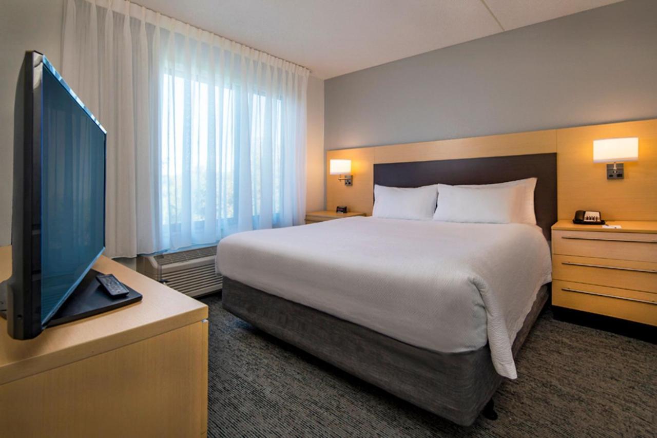Towneplace Suites By Marriott Frederick Εξωτερικό φωτογραφία