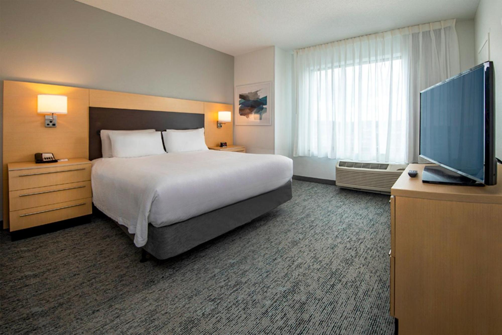 Towneplace Suites By Marriott Frederick Εξωτερικό φωτογραφία
