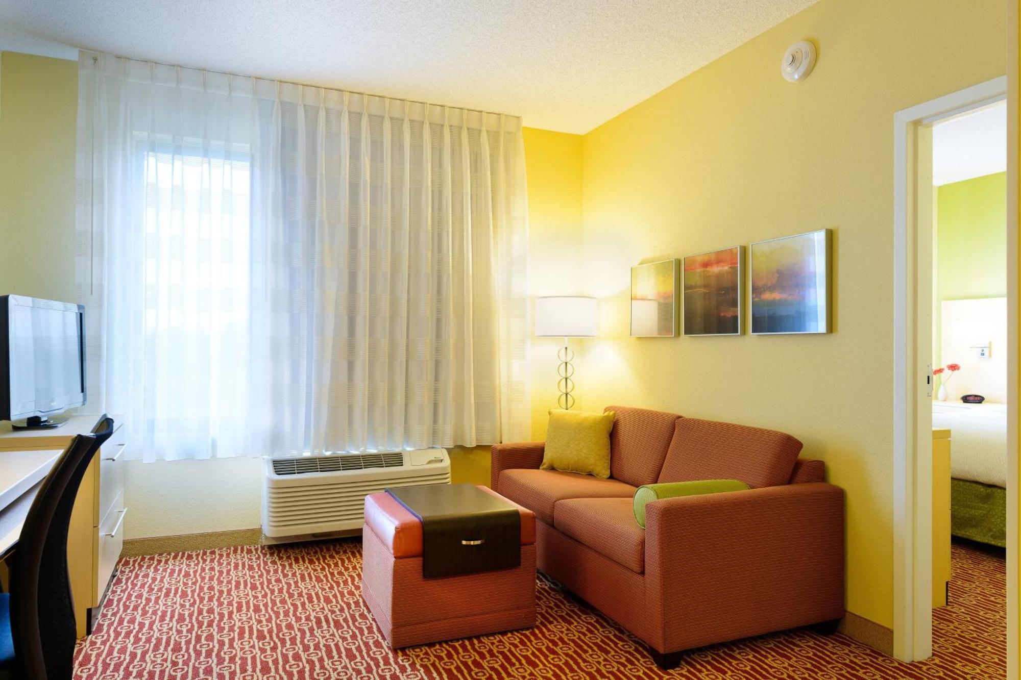 Towneplace Suites By Marriott Frederick Εξωτερικό φωτογραφία